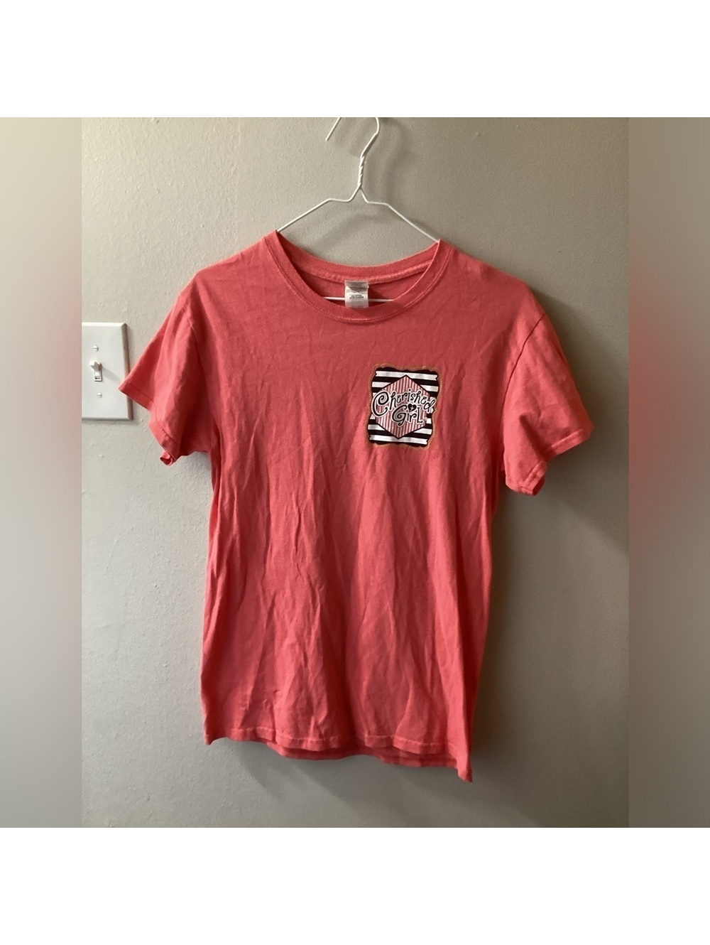 Women’s Small Gildens Cherished Girl Slamon Graphic Tee Tote6